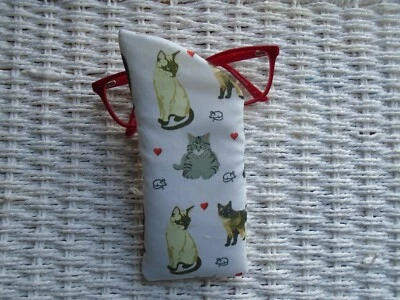 TRENDING TEXTILES Love Cats Cat Glasses Case Holder Soft Unique Design Birthday Valentine Gift New