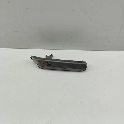 PORSCHE 911 996 Parafango anteriore destro segnale di svolta 99663104403 3.6 benzina 31425673 - Immagine 1 di 4