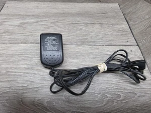 OEM UNIDEN SCANNER PORTATILE cavo di alimentazione caricatore AD-1017 spedizione gratuita!! - Foto 1 di 3