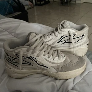 PUMA LaMelo Ball MB.02 Whispers - Picture 1 of 4