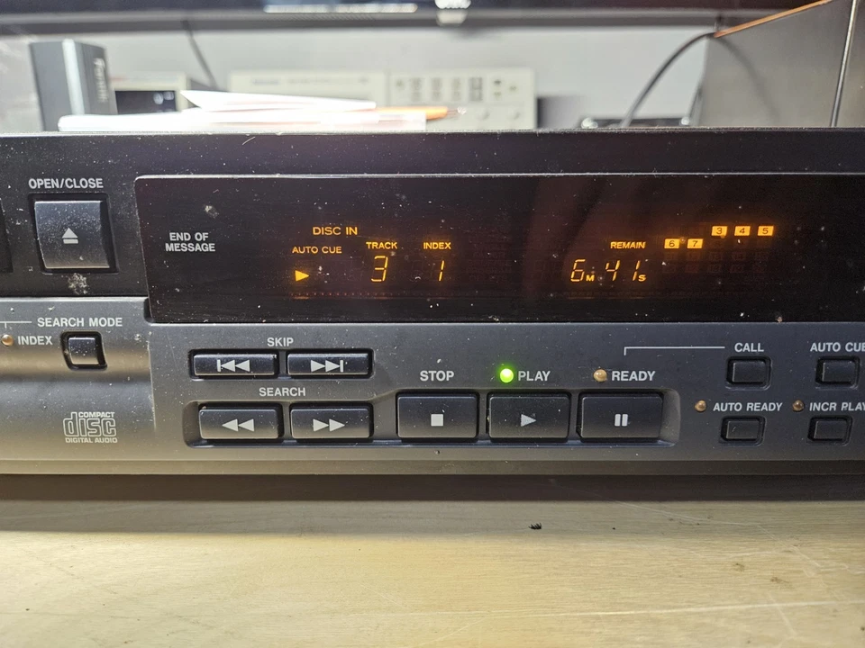 TASCAM CD-450 Professional Studio CD Player (as is)(S18) - Image 1 of 4
