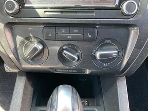 OEM Climate Control Sedan Single Zone Manual Fits 11-14 JETTA 1351649 - Picture 1 of 11