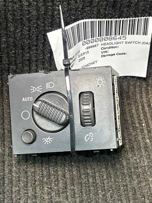 Fits 2003-2007 GMC Sierra, Dash Headlight Switch, OEM#:15114835 Foto 1 de 4