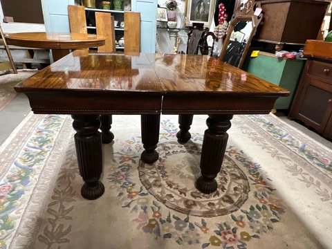 ANTIQUE 5 LEG QUARTER SEWN OAK DINING TABLE 45" X 45" TO 102" Cover