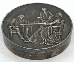 Antigua caja de pastillas Sterling Carolina Howe Checkmates Benjamin Franklin 24 de diciembre de 1774 - Imagen 1 de 12