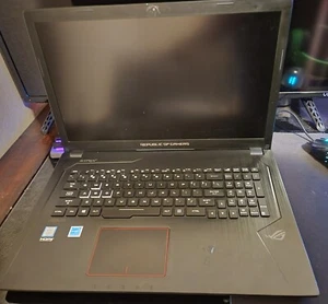 Asus ROG GL753V i7-7700 2.8GHZ / 16GB RAM / 1TB HDD / 128GB SSD - Picture 1 of 8