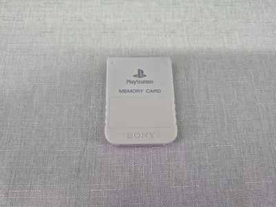 Sony PS1 Playstation1 Memory Card Bianca Slim Edizione PSone Buone Condizioni - Immagine 1 di 4
