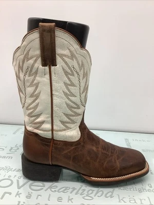 Shyanne Stryde  Performance Distressed Boots   Brown/White Women's 9M,Preowned. - Image 1 of 4