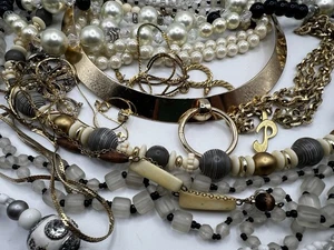 14 Piece Jewelry Lot Vintage To Now All Wearable Some Signed - Picture 1 of 9