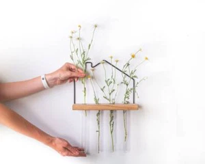 Jarrones estilo escandinavo minimalista para cuatro flores. - Imagen 1 de 7
