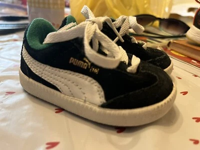 Zapatos de bebé Puma talla 3 cuero negro superior borde verde excelente estado Foto 1 de 4