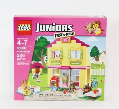NUEVO Lego Juniors CASA FAMILIAR Set 10686 con Bicicleta Azul Mujer Minifiguras Comida Perro Foto 1 de 4