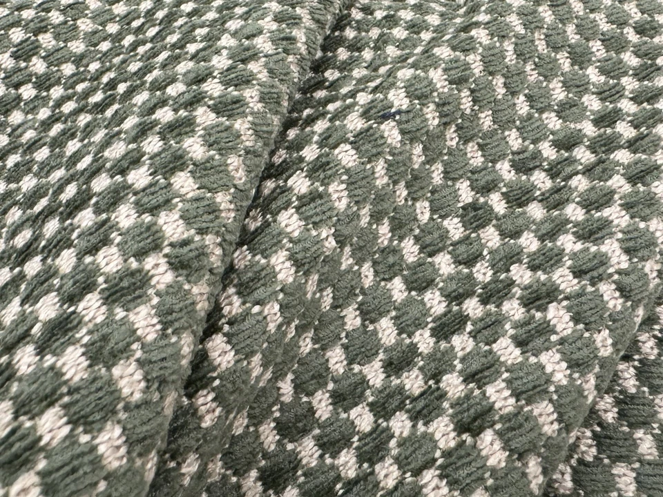 Tela de lunares de chenilla Brunschwig Fils - ECRINS TEXTURA AGUACATE 5,25 yardas 8019147,33 Foto 1 de 4
