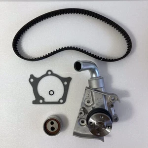 Daihatsu Hijet Timing Belt 3 Parts Kit for S82P S83P EF Water Pump Alt Belt NEW - Foto 1 di 7