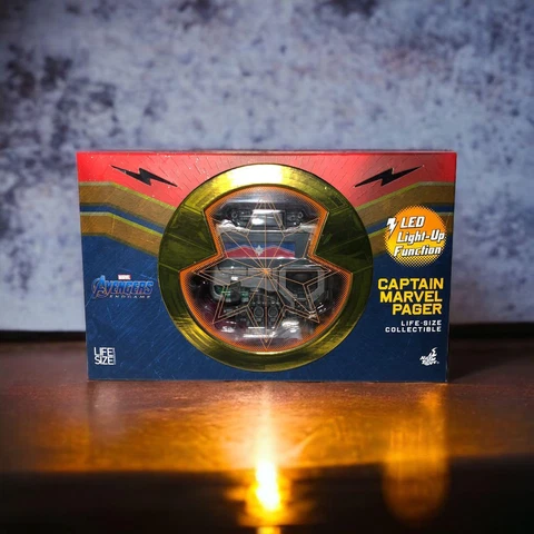 Captain Marvel Pocket Bell Life Size Masterpiece Avengers Endgame Hot Toys 1/11 Cover