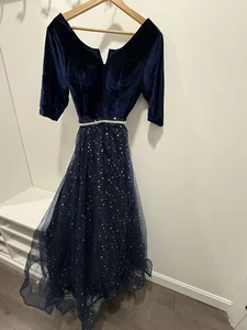 Dress women for party - Picture 1 of 2