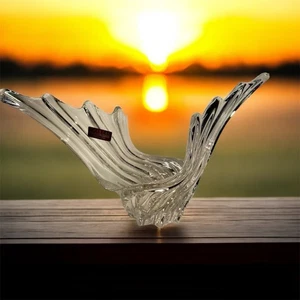 Vannes "Massive Le Chatel" French Crystal Bowl in Swirl Wing Design - Picture 1 of 13