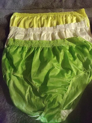 Lot Of 3 Sz 10 vintage fruit of the loom 100% nylon panties Wide Lace - Image 1 of 4
