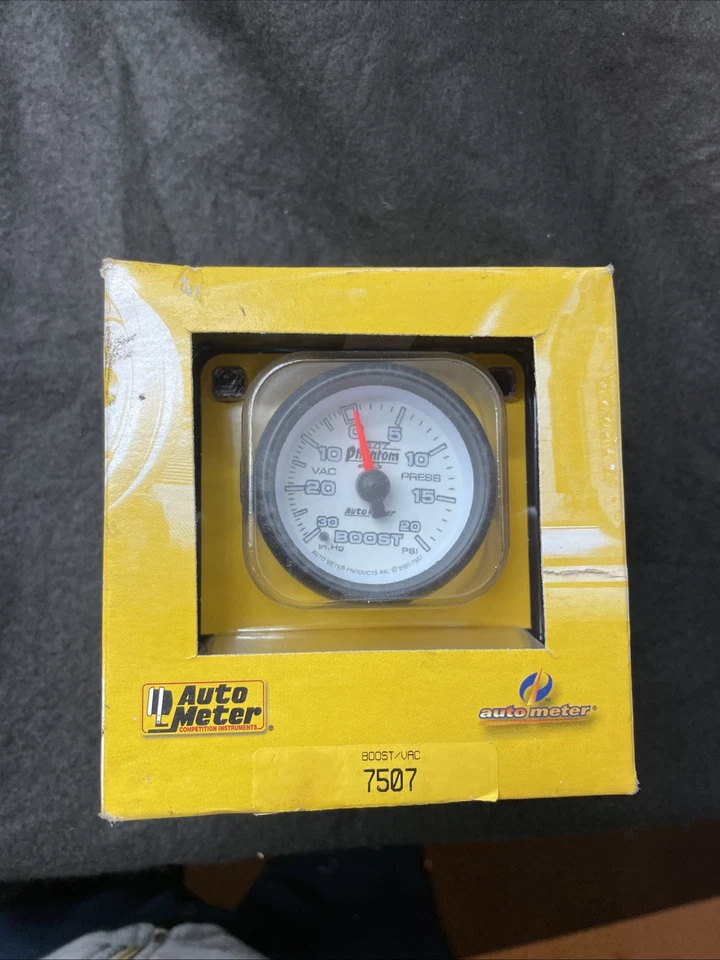 Auto Meter 7507 2-1/16" Phantom II Mechanical Boost/Vacuum 30" HG/20 PSI - Image 1 of 4