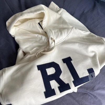 NUEVO CON ETIQUETAS Polo Ralph Lauren RL Monograma XL Letterman Polar Sudadera con Capucha WH CRM Foto 1 de 4