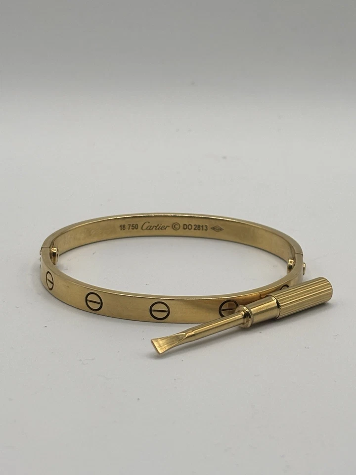 Brazalete Cartier Love oro amarillo 18K talla 19 Foto 1 de 1