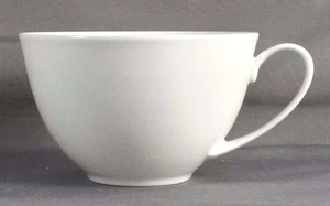 Hutschenreuther Teetasse 2,25 Zoll feines bayrisches Porzellan weiß undekoriert - Bild 1 von 9