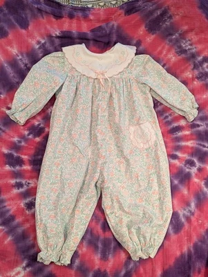 Mameluco Infantil Baby Togs De Colección 18M Floral Delicado Años 90 Libro de Cuentos Cottagecore 18M Años 80 Foto 1 de 4
