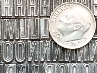 Título gótico contorno tipo tipo tipo tipo tipo tipo tipo tipo tipo letra 24pt D42 7# Foto 1 de 4