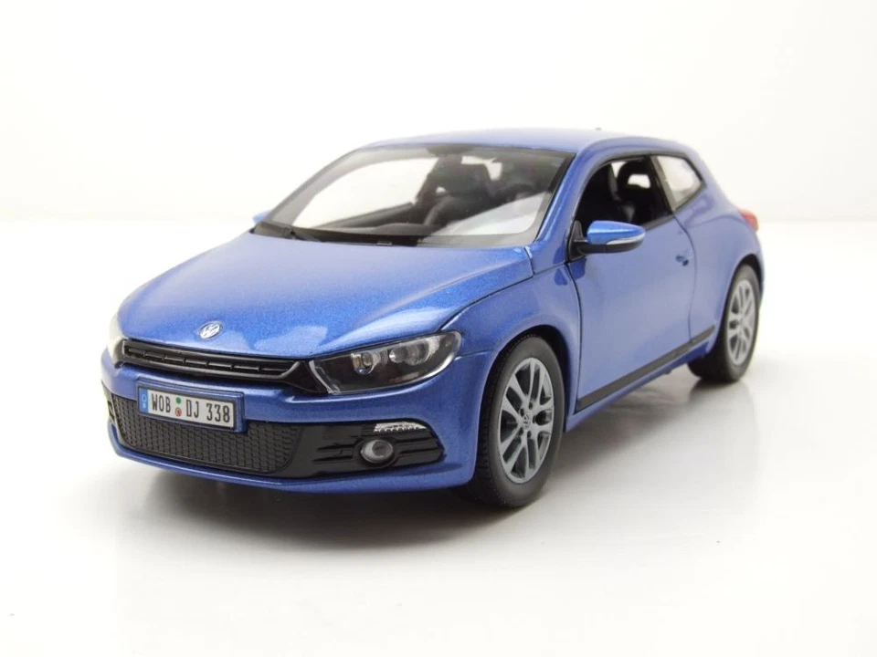 VW Scirocco 3 2009 Blu Metallizzato Modellino 1:24 Welly - Immagine 1 di 4