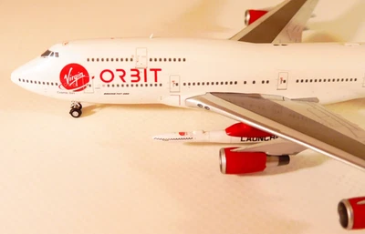 1/400 JC Wings Virgin Orbit 747-400 "Cosmic Girl" con cohete Foto 1 de 4