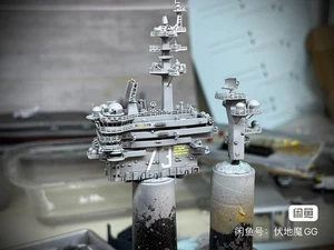 Estructura de isla 1/700 del portaaviones clase Nimitz de EE. UU. sin pintar - Imagen 1 de 5