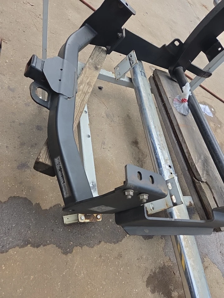 Curt Xtra Duty 5 级拖车挂接,2 英寸接收器适合精选丰田苔原 — 第 1/4 张图片