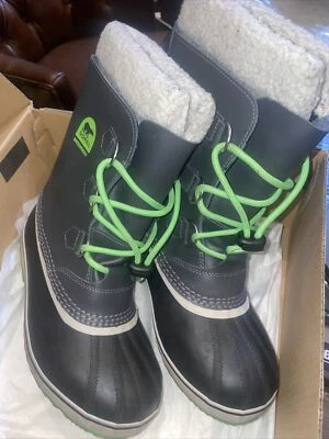 Sorel Yoot Pac TP/Cyber green Boots Yth Sz 6 - Image 1 of 4