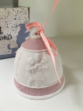 Lladro Christmas Bell 1996 - Children - w/ Box and Ribbon Pink/White