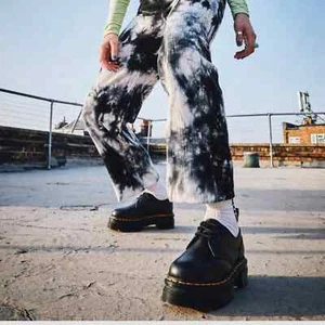 Dr Martens scarpe donna nere AUDRICK NAPPA PELLE PLATEAU taglia 9 - Foto 1 di 8