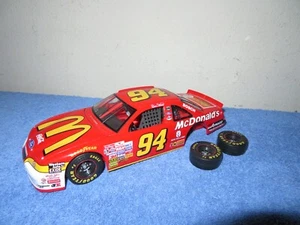 MCDONALDS FORD THUNDERBIRD #94 BILL ELLIOTT 1:18 NASCAR REVELL MONOGRAM DAMAGED - Picture 1 of 9