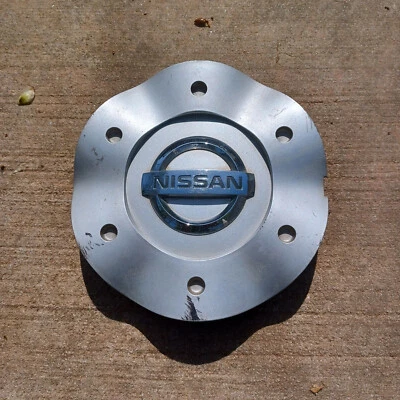 Центральный колпак Nissan Murano, 2003-2005 p/n 40315 CA100 01 - Изображение 1 из 3