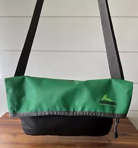 Gregory Green/Black Reversible Shoulder Bag Excellent - Picture 1 of 13