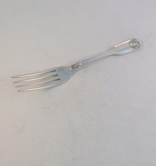 Fiddle Shell by Towle/Frank Smith Sterling Place Fork(s) New - Image 1 of 3