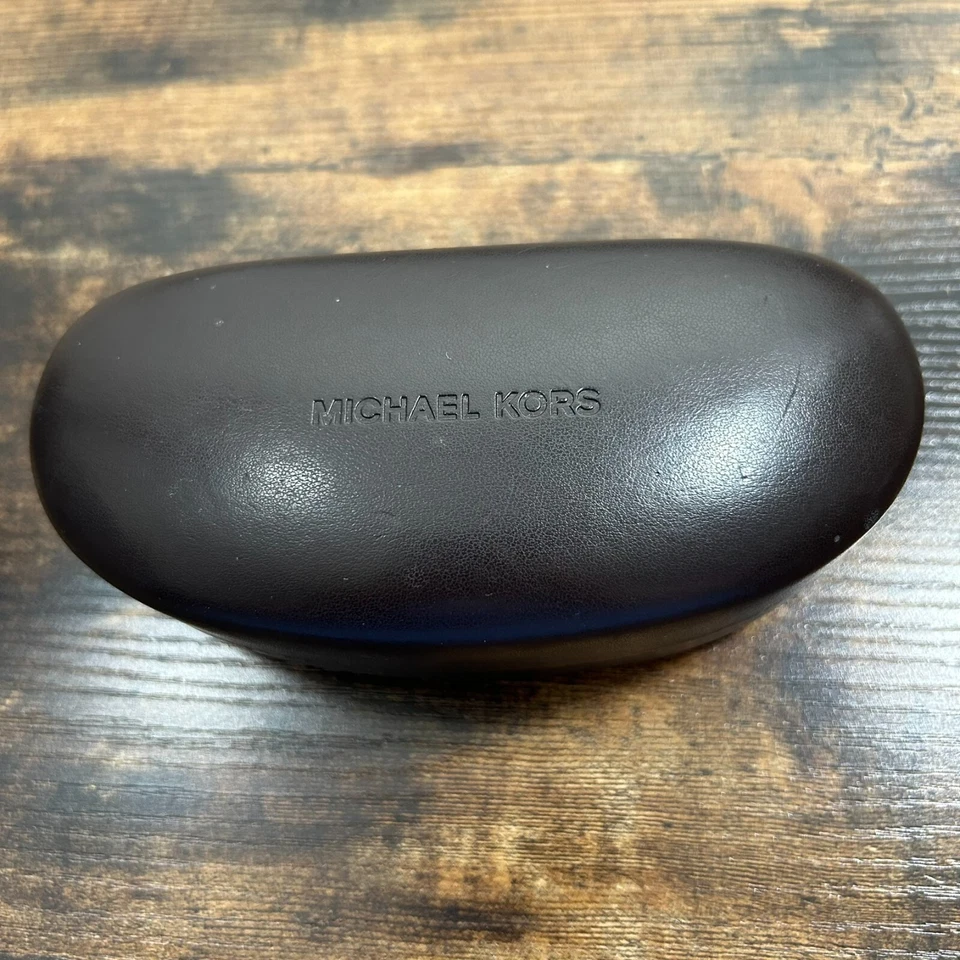 Estojo de óculos de couro Michael Kors capa dura -818 - Imagem 1 de 4
