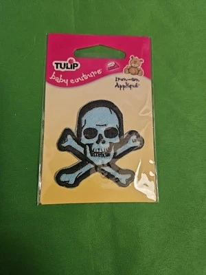Тюльпан утюг аппликация череп и скрещенные кости - Изображение 1 из 3
