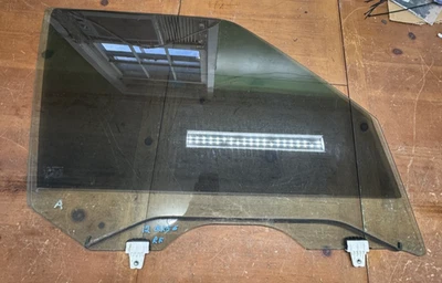 Infiniti QX56 QX80 2011-2023 puerta delantera derecha del lado del pasajero ventana de vidrio OEM Foto 1 de 4