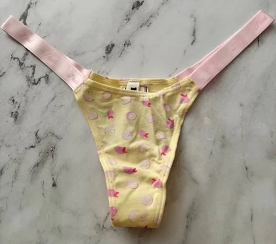 ROSA Victoria's Secret Tanga Panty Rosa Amarillo Fruta Logo Banda tiro extra bajo Foto 1 de 3