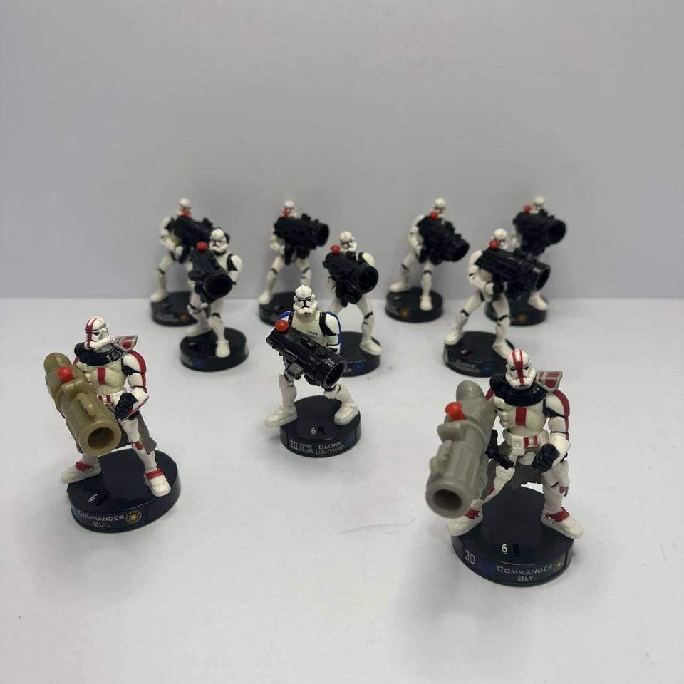 Star Wars Attacktix Lote de 10 Soldados Clon, Comandantes y Teniente  Foto 1 de 4