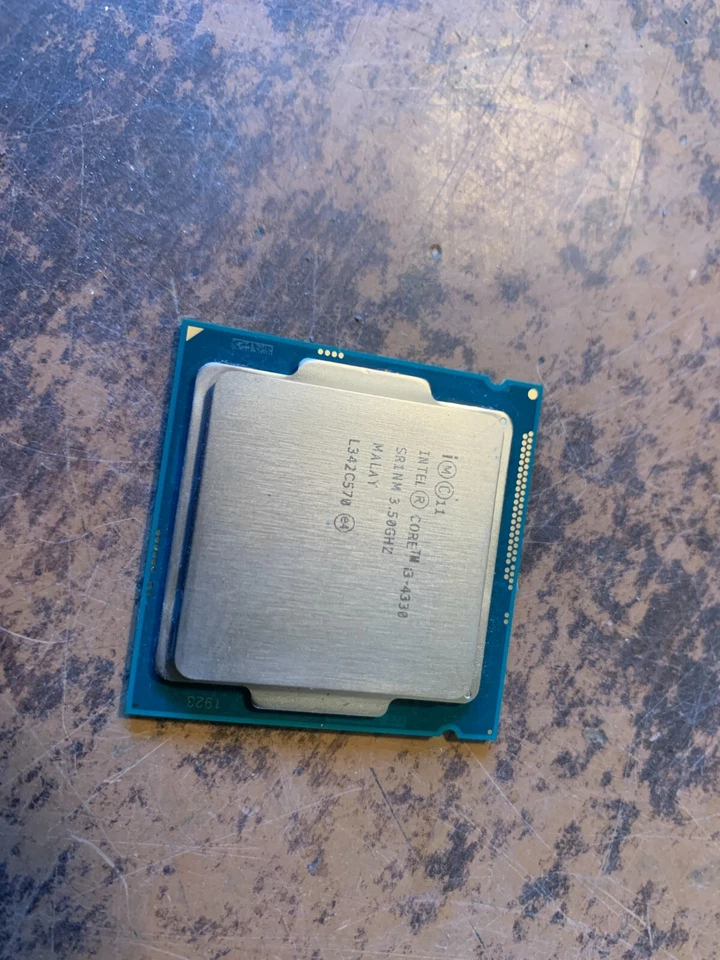 Intel Core i3-4330 Dual Core Desktop PC CPU Processor @ 3.50GHz LGA1150 - Image 1 of 1