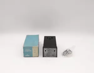 Leviton 5378 Presa di superficie - 50A 250V - Foto 1 di 5