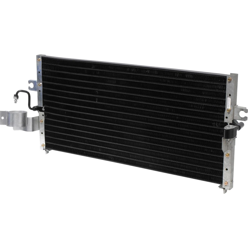 Condensador de aire acondicionado UAC 1992 1993 para Nissan Sentra 1991-1994 Foto 1 de 2