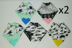 (2) Toalla triangular con correa de silicona masticable reversible para bebé - Imagen 1 de 9