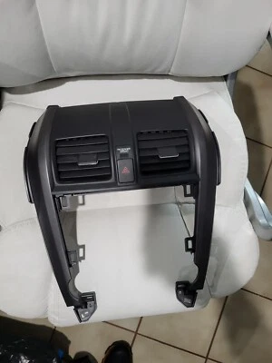 2007 - 2011 Honda CR-V CRV Center Dash Front Air Vents Trim Panel Bezel OEM - Image 1 of 4