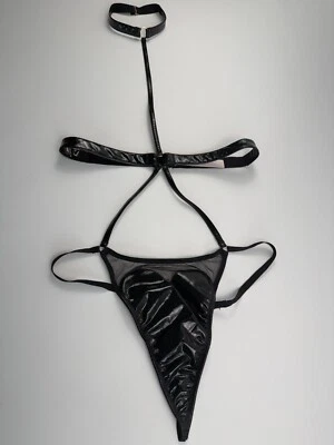 Mono Victoria's Secret con tiras de cuero sintético en forma de corazón negro XL NUEVO CON ETIQUETAS Foto 1 de 4